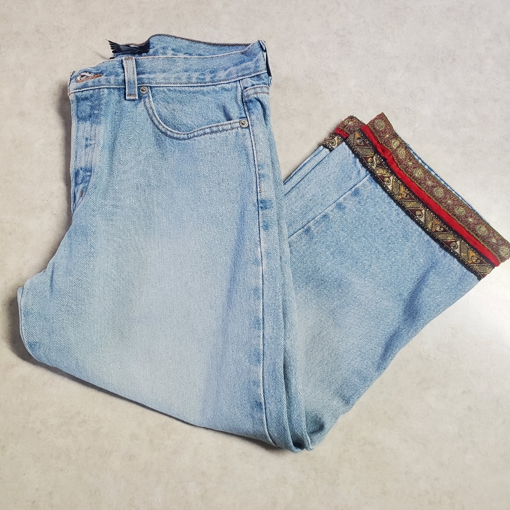 Woman's Vintage London Jean Capri/Cropped
